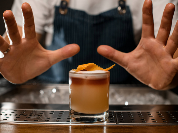 Lexique de la mixologie : l'art de réaliser des cocktails