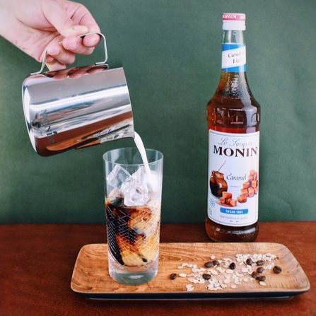 Flat White Caramel Sans Sucre + bouteille - Monin France